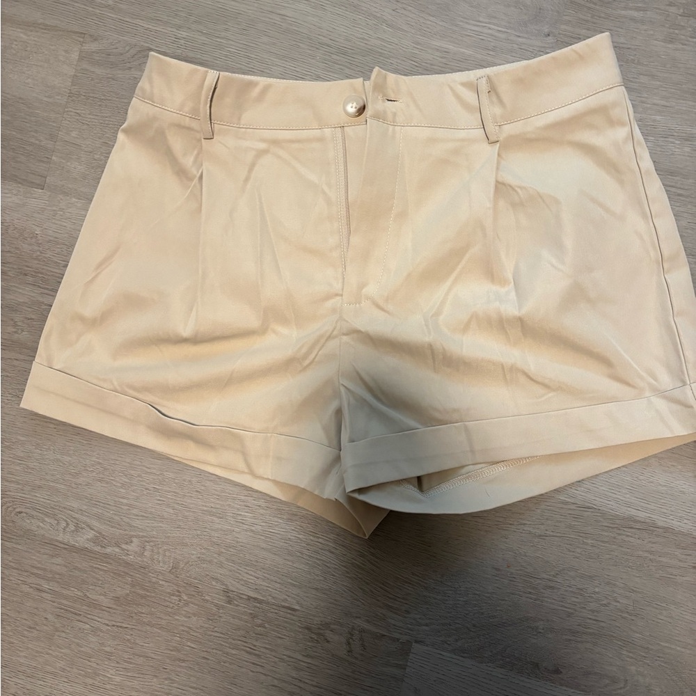 SHEIN High Waist Beige Shorts with Classic Design